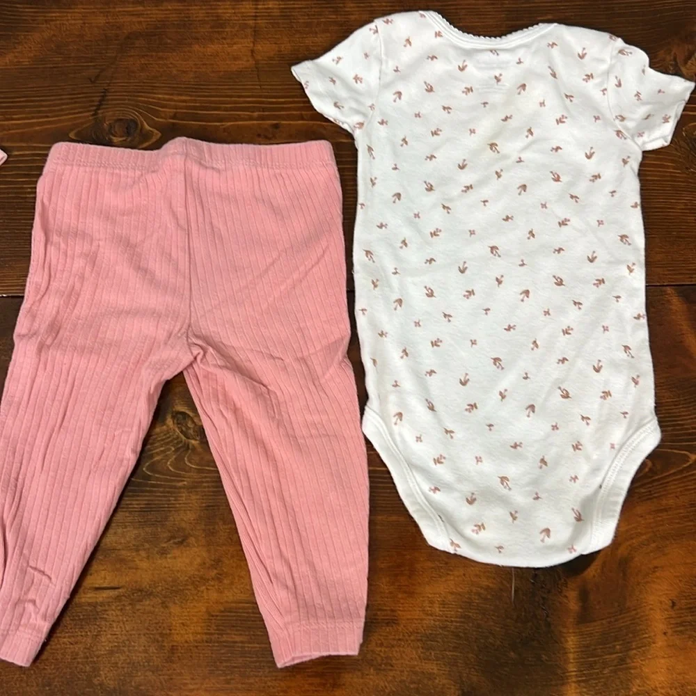 Baby Girl Outfit Bundle | 9 Month Size - Picture 3 of 13